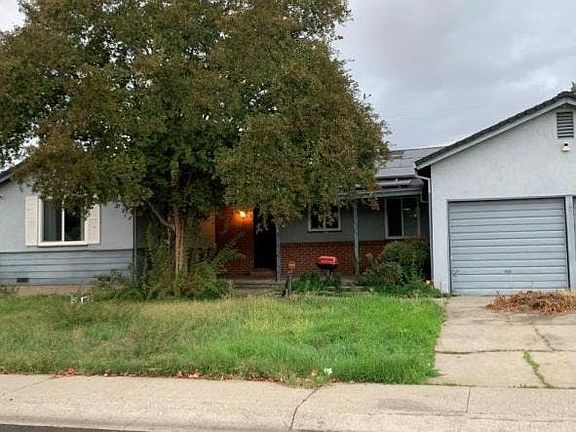 3rd image of 2667 De Ovan Ave