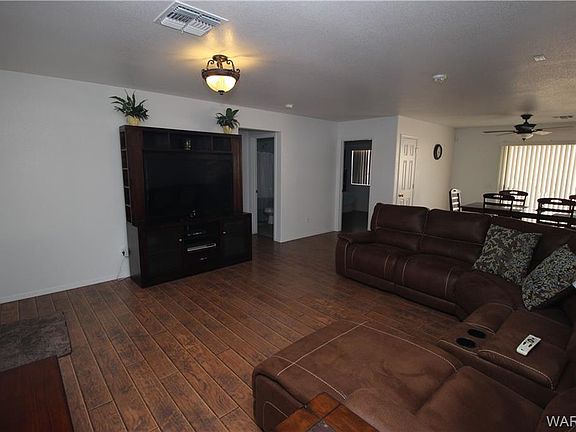 4th image of 2058 Panorama Dr