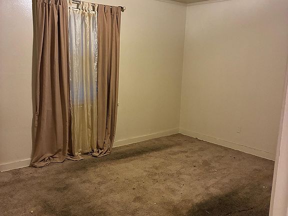 3rd image of 1941 Quinn Ave