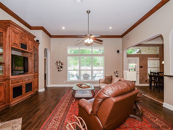 2nd image of 9323 Crosby Way