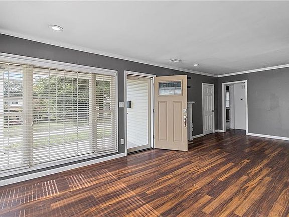 4th image of 319 Mount Vernon Dr