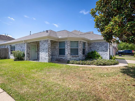 2nd image of 18203 Echo Mar Ln