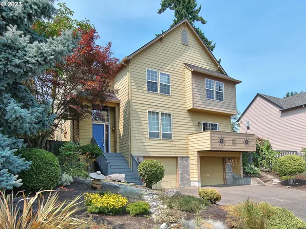 12065 SW Winterhawk Ln, Beaverton, OR 97007