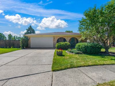 18624 Elm Ct, Macomb, MI, 48044