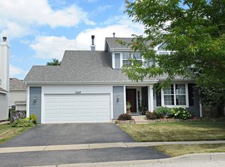 1237 Liverpool Ln, Mundelein, IL