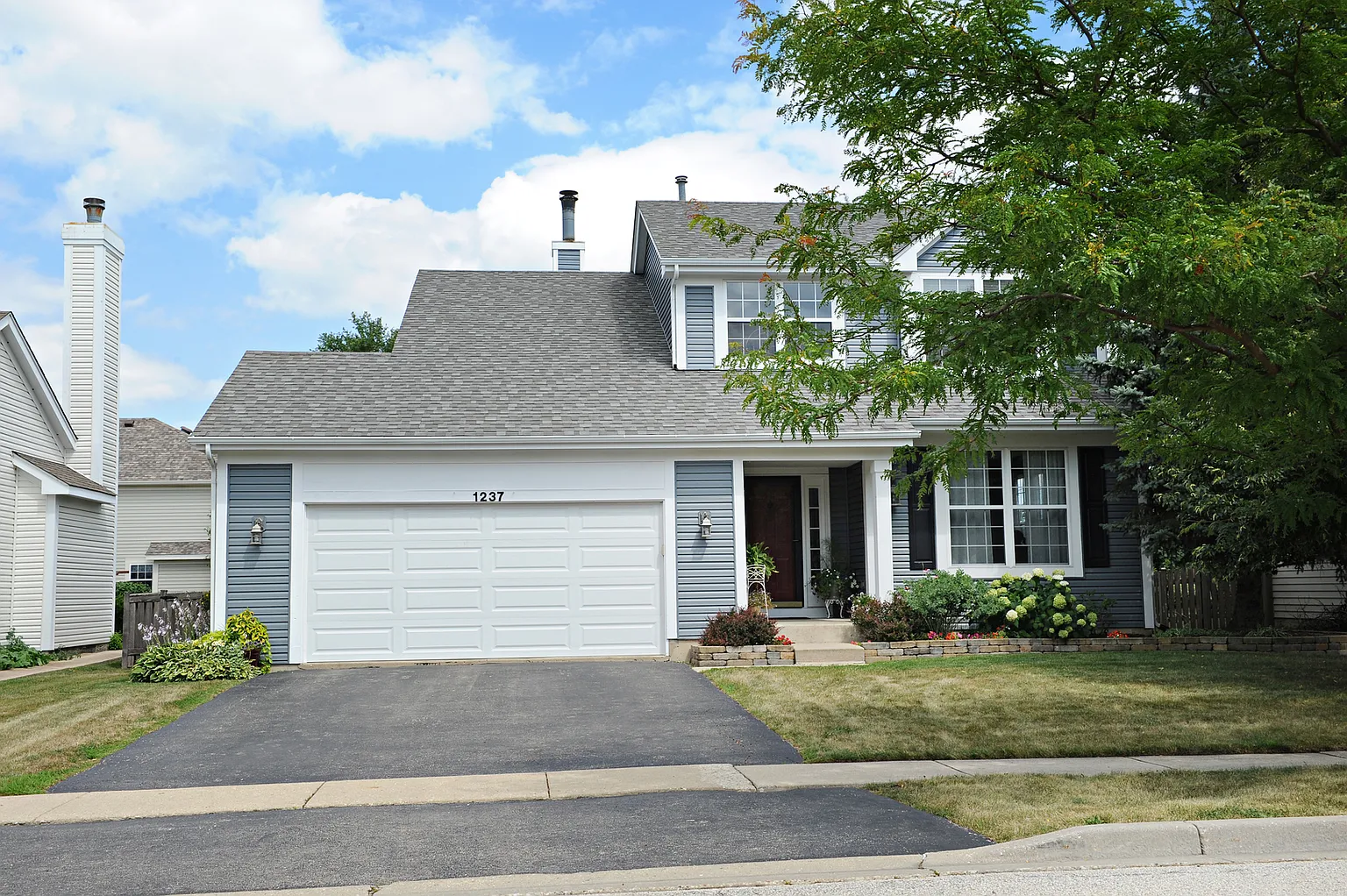 1237 Liverpool Ln photo 1