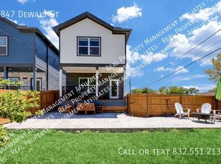 1847 Dewalt St, Houston, TX 77088