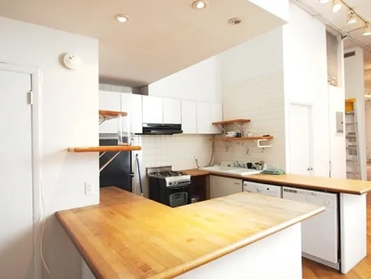 Rented by Citi Habitats | media 3