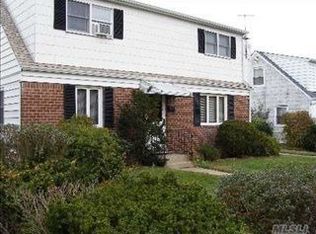 1594 Woodstock St, Elmont, NY