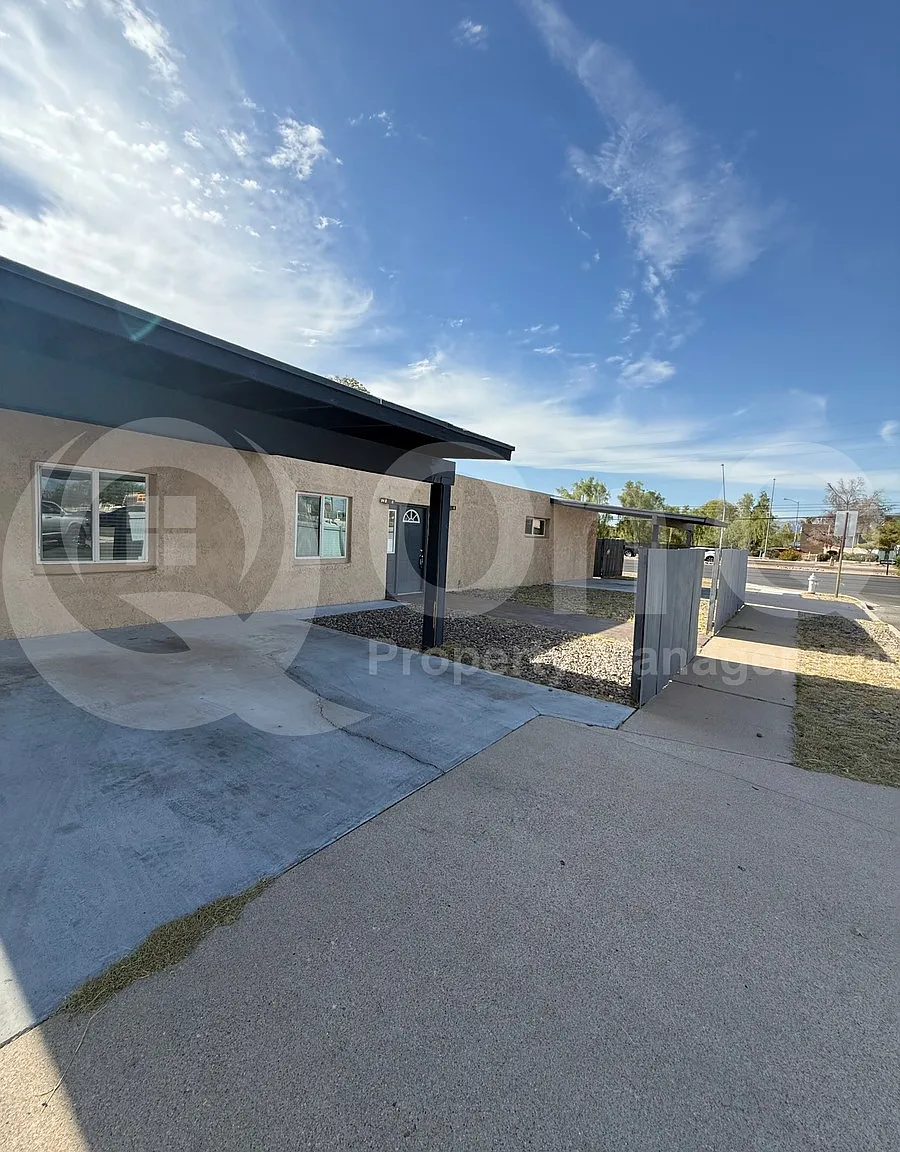 4 bed, 2.0 bath, 1646 sqft, $1,995 — Photo 2
