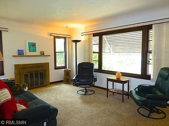 3rd image of 2555 37th Ave S