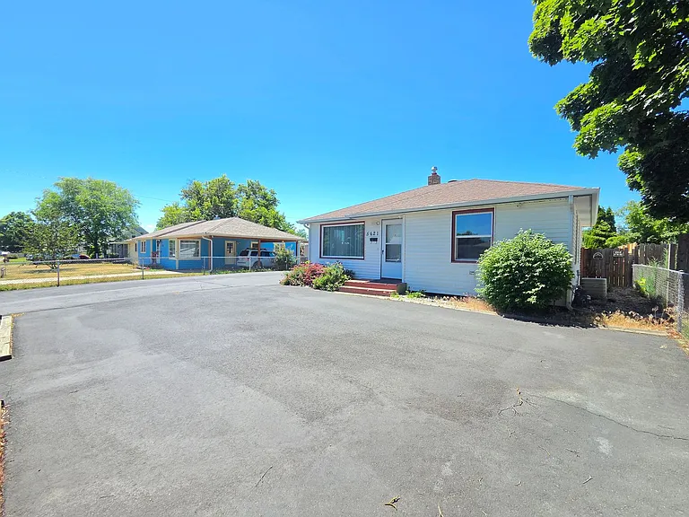5621 N Hemlock St — Photo 32