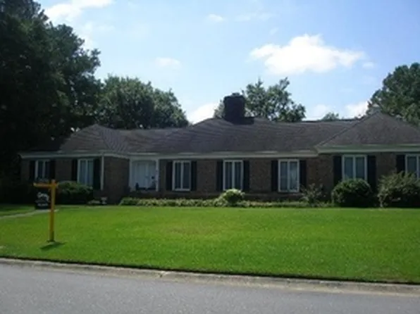 48 Kensington St, Lumberton, NC 28358