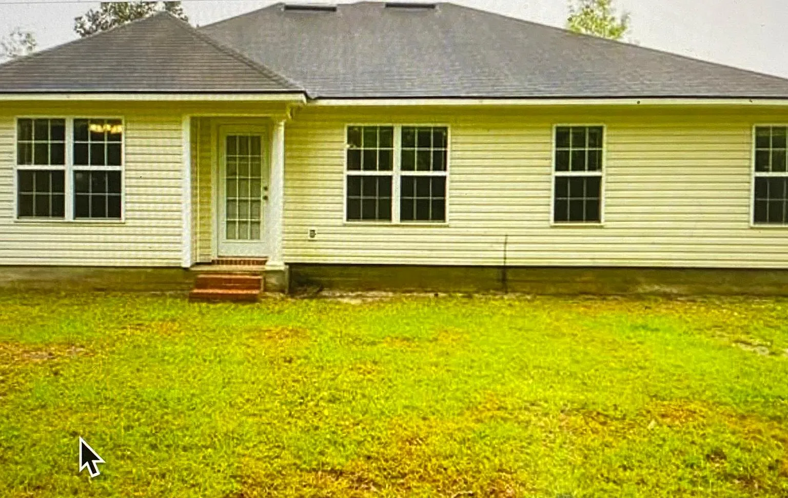 3 bed, 1354 sqft, $1,700 — Photo 2