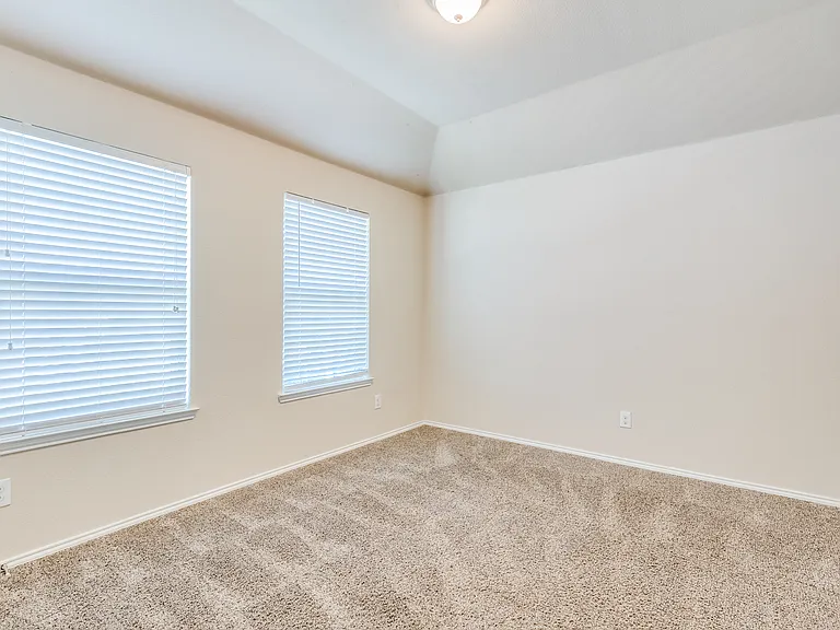 520 Pollyann Trl — Photo 10