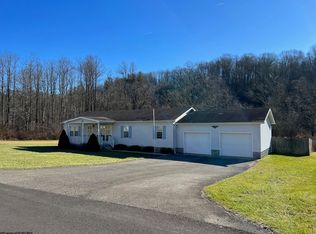 28 Fields Ln, Elkins, WV 26241