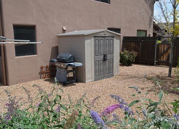5th image of 825 Aster St