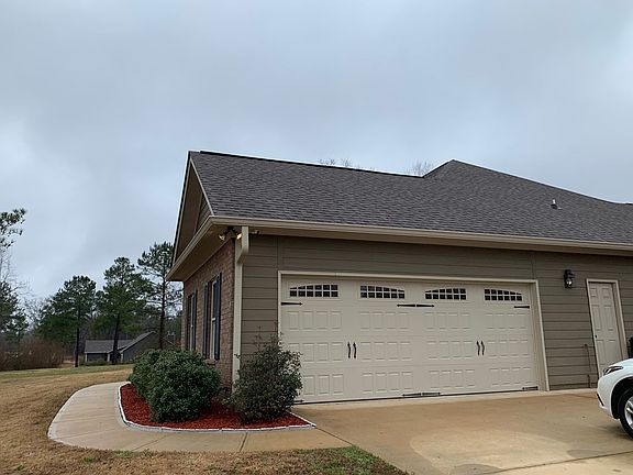 5th image of 5072 Lee Road 379