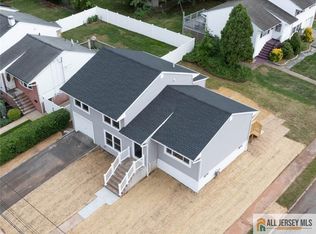 4 Carr Pl, Fords, NJ 08863