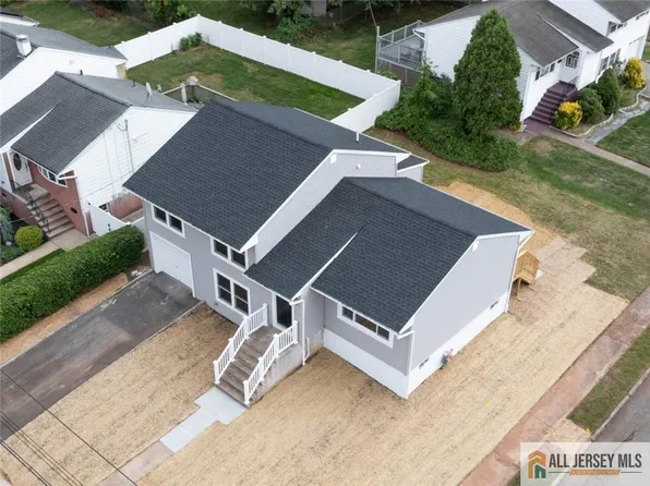 4 Carr Pl, Fords, NJ 08863