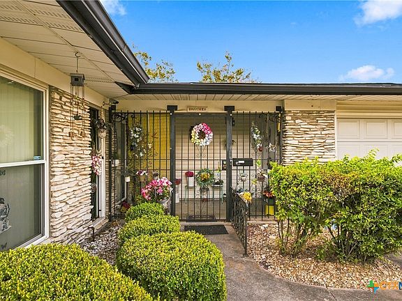 4th image of 1216 Chippendale Dr