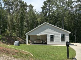 213 Deer Creek Trl, Walhalla, SC 29691
