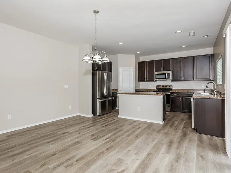 179 Plymouth Dr — Photo 5