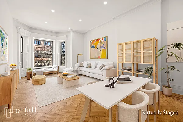24 Eighth Avenue #3A