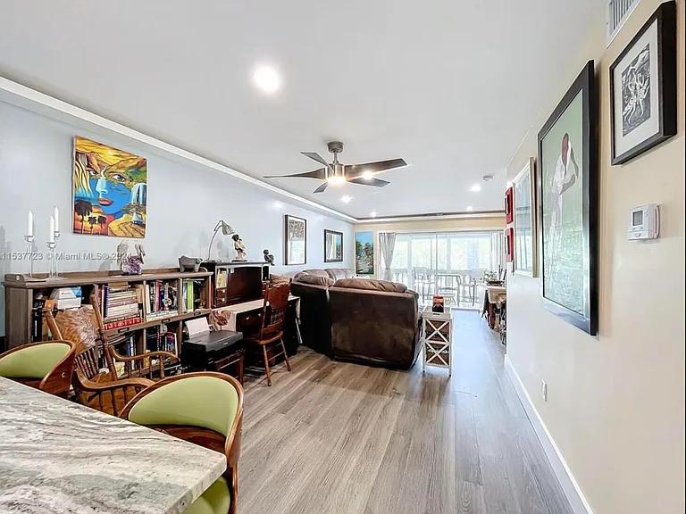 460 Paradise Isle Blvd #205 — Photo 23