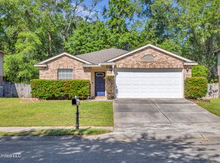 10251 English Manor Dr, Gulfport, MS 39503