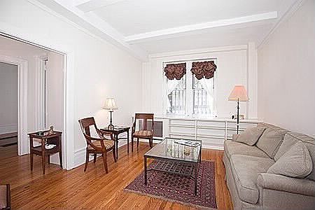 1st image of 135 W 79th St APT 1B