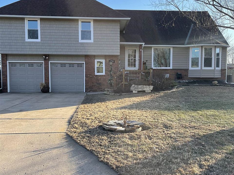 1st image of 624 Meadowlark Ln