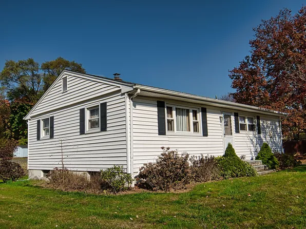 5 Milhaven Drive, West Haven, CT 06516