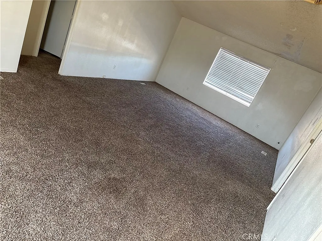 3 bed, 1500 sqft, $1,600 — Photo 3