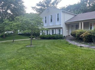 697 College Pkwy, Rockville, MD 20850