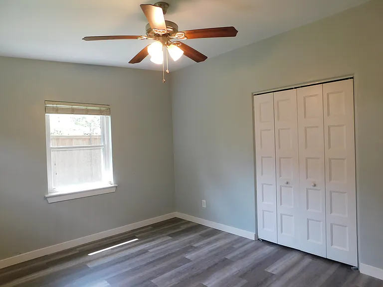 2252 Howard Dr — Photo 30