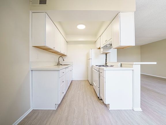 2 Bedroom Unit - Kitchen