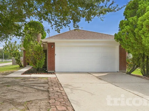 1016 Deerpass Dr, Channelview, TX 77530