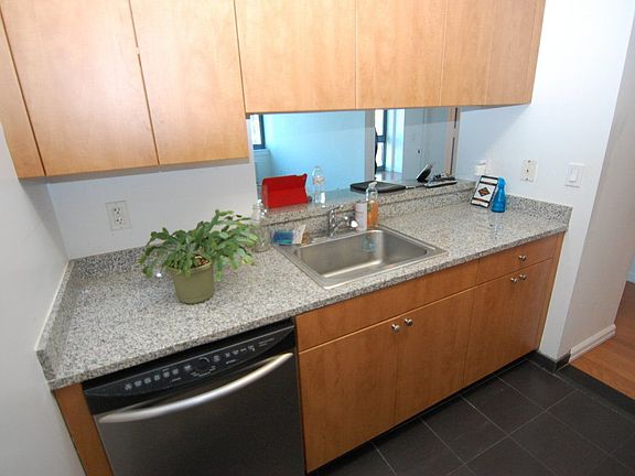 3rd image of 4720 Center Blvd APT 1907