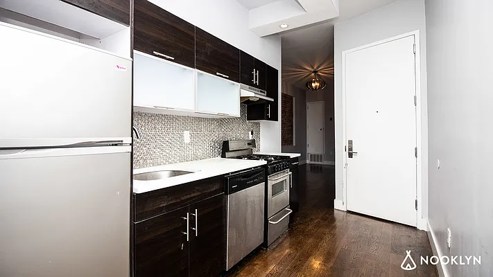 Rented by Nooklyn NYC LLC | media 11