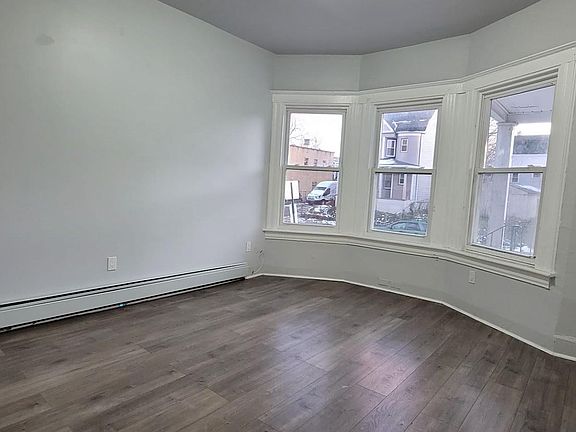 3rd image of 222 Elmwood Ave #1R