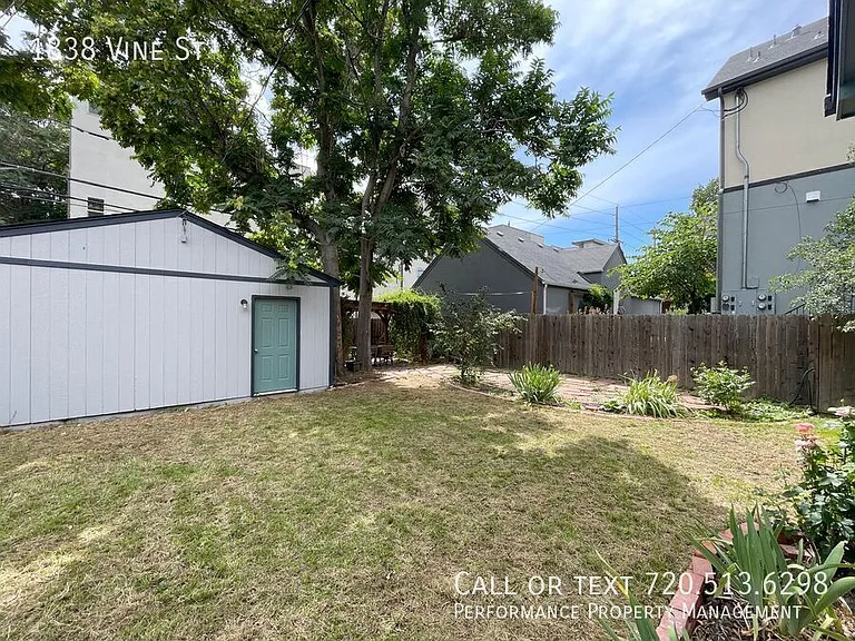 1838 Vine St — Photo 30