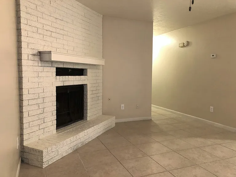605 San Benito Ct — Photo 2