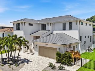 2071 Illinois Ave NE, Saint Petersburg, FL 33703