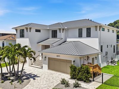 2071 Illinois Ave NE, Saint Petersburg, FL, 33703