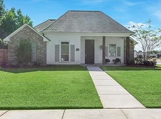 22243 Fairway View Dr, Zachary, LA 70791