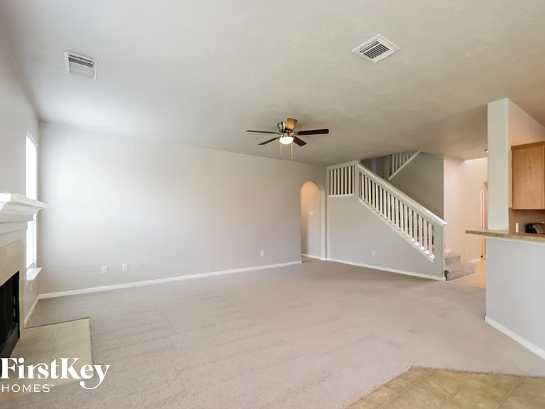 10803 Gold Finch Rd — Photo 3