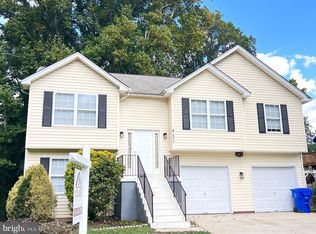 10430 Mark Dr, Waldorf, MD 20601