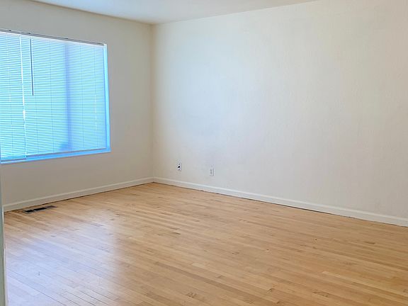 5th image of 1420 Aster Dr