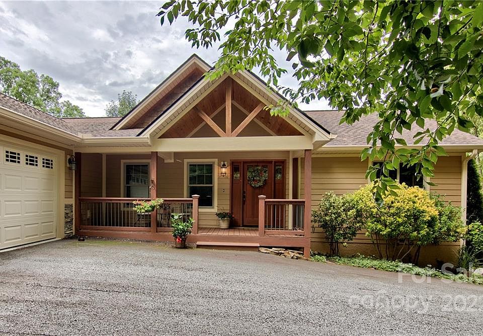1st image of 224 Creeks Edge Dr